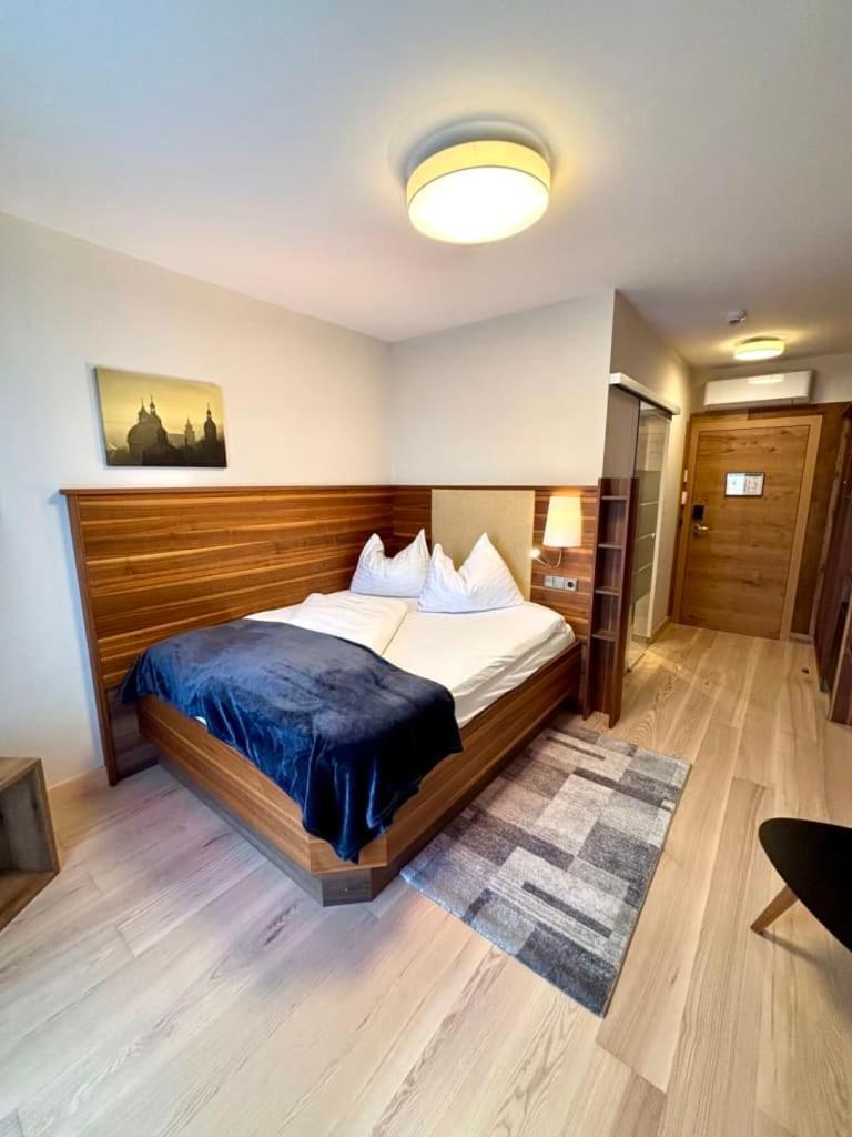 Single Room Balcony