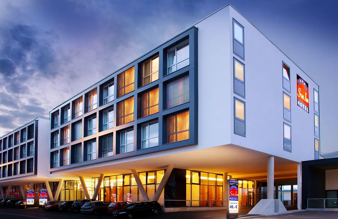 Leonardo Hotel Salzburg Airport-1